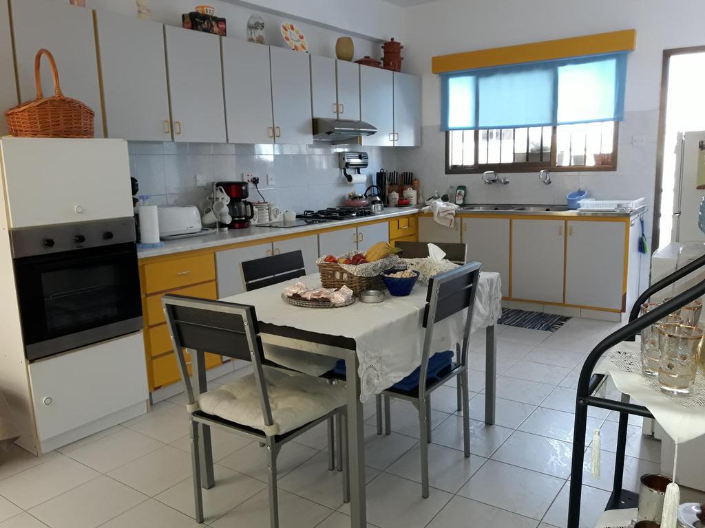 לימסול Shared Top 1St Floor Villa מראה חיצוני תמונה